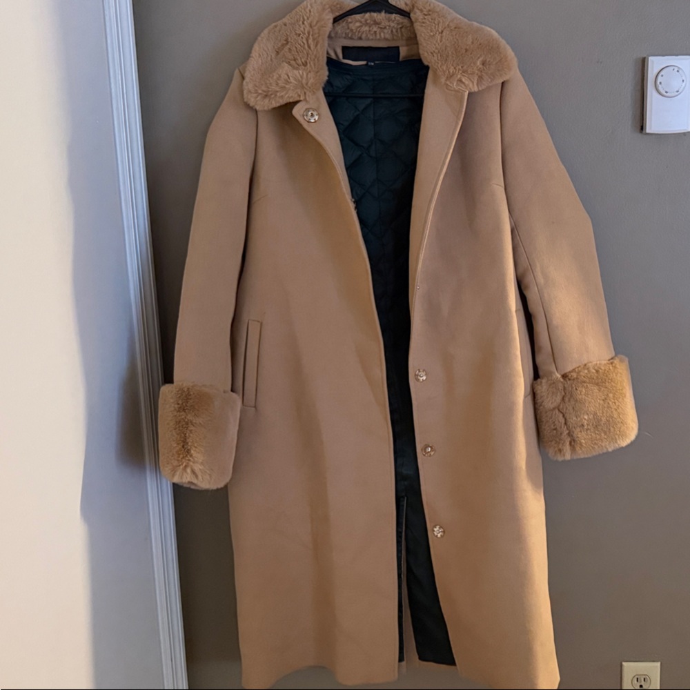 Chic Tan Teddy Jacket with Faux Fur Accents